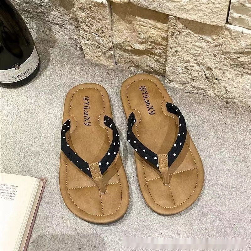 Tongs estivales à chevrons – confort & style plage